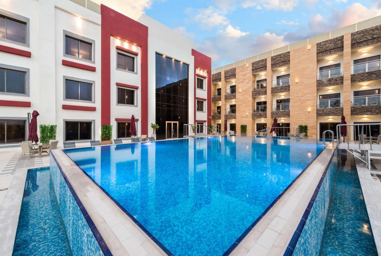 Best Western Plus Al Qurayyat City Center מראה חיצוני תמונה