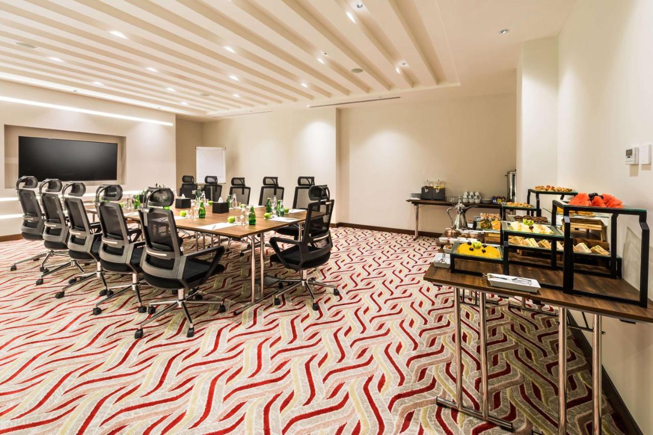 Best Western Plus Al Qurayyat City Center מראה חיצוני תמונה