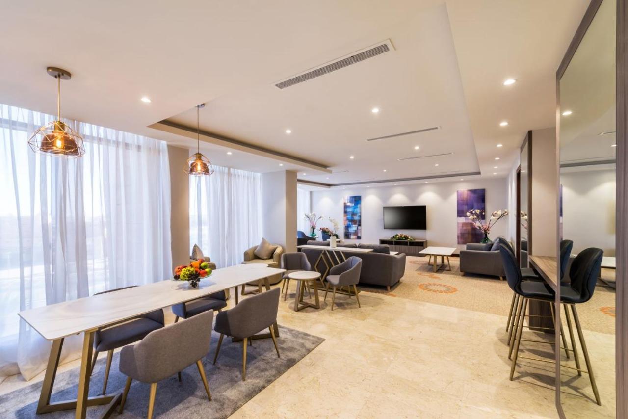 Best Western Plus Al Qurayyat City Center מראה חיצוני תמונה