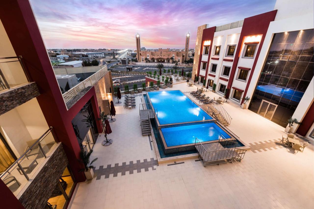 Best Western Plus Al Qurayyat City Center מראה חיצוני תמונה