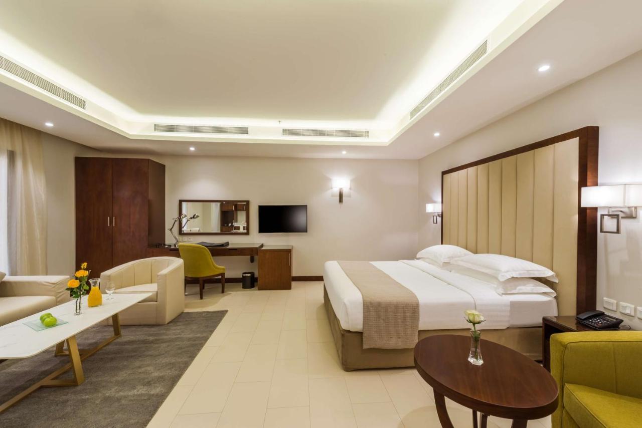Best Western Plus Al Qurayyat City Center מראה חיצוני תמונה