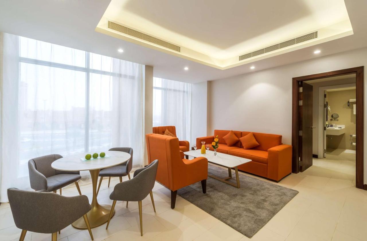 Best Western Plus Al Qurayyat City Center מראה חיצוני תמונה